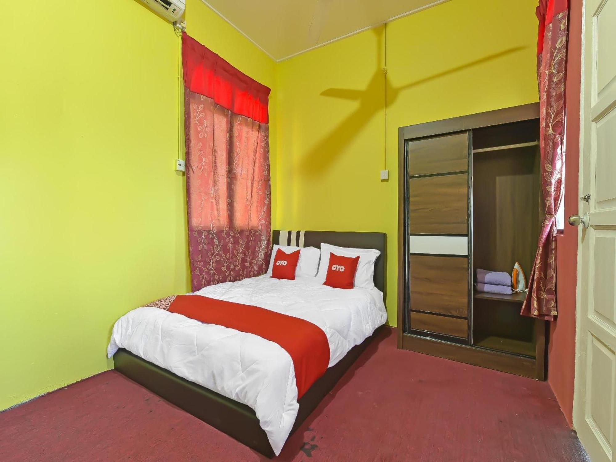 Oyo 90744 Bari Indah Beach Resort Kuala Terengganu Exteriör bild