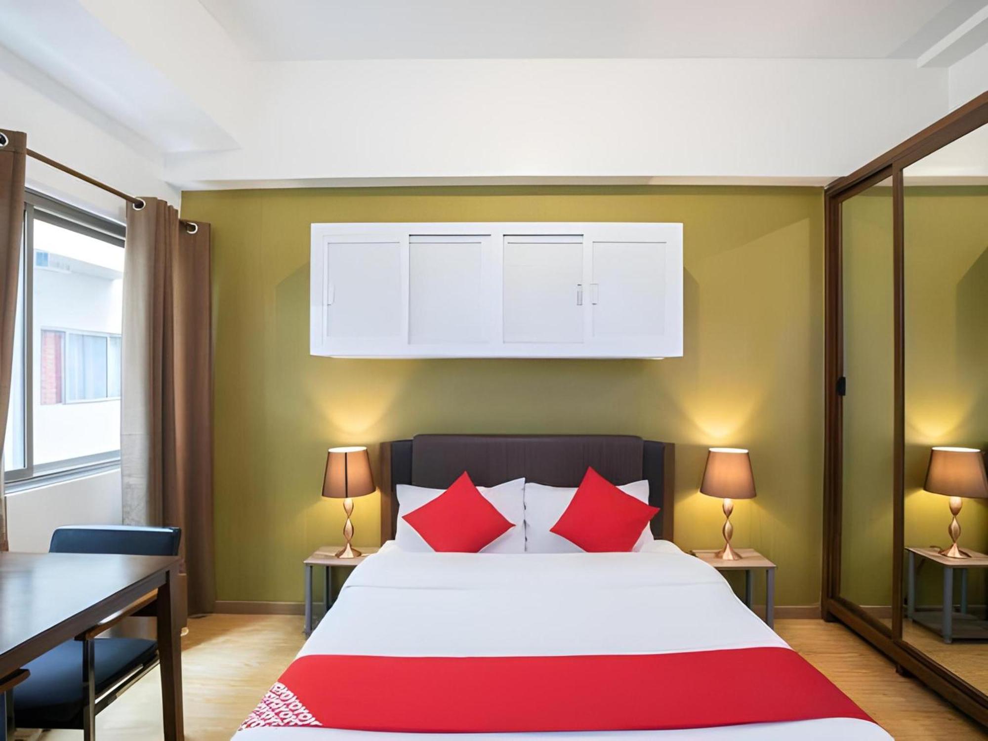 Oyo 90744 Bari Indah Beach Resort Kuala Terengganu Exteriör bild